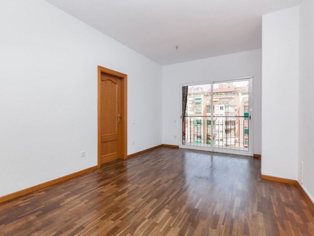 Flat with terrace for rent in Eixample, Barcelona